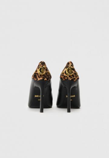 Туфли на высоком каблуке