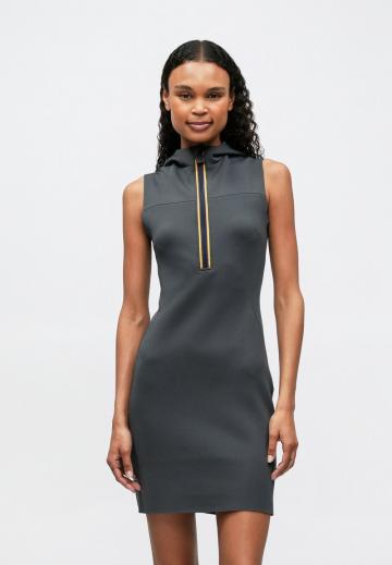 Короткое платье