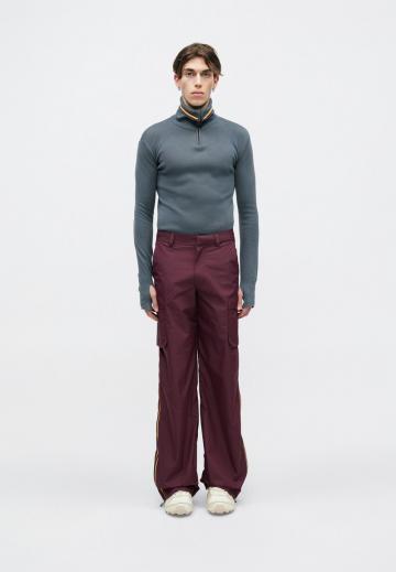 Брюки с накладными карманами