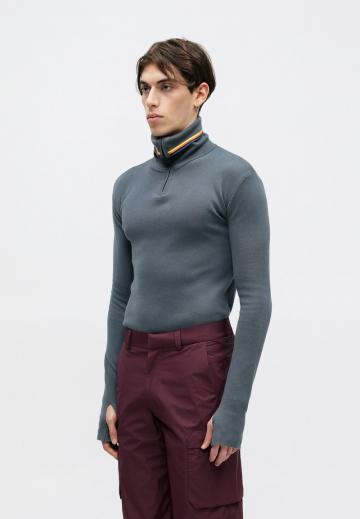 Брюки с накладными карманами