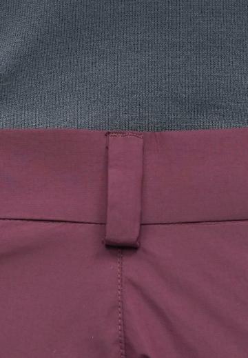 Брюки с накладными карманами