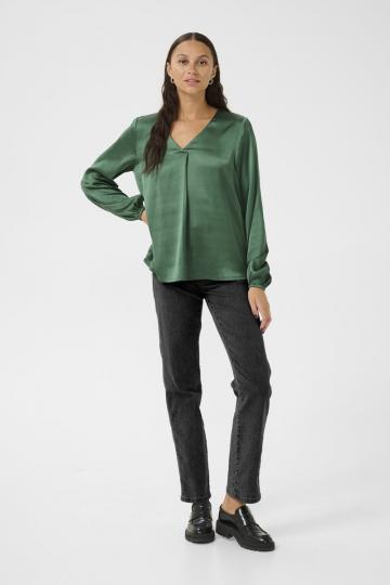 Атласная блузка