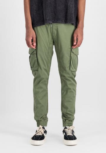 Брюки с накладными карманами