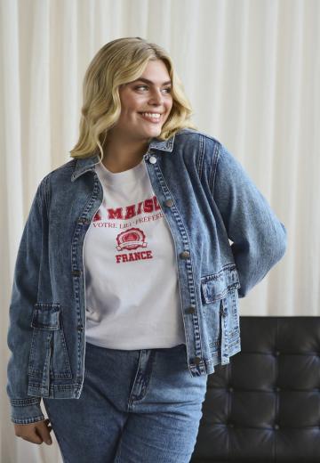 Джинсовая куртка