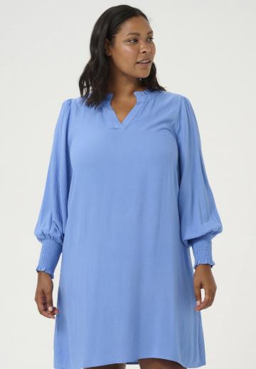 Вязаное платье