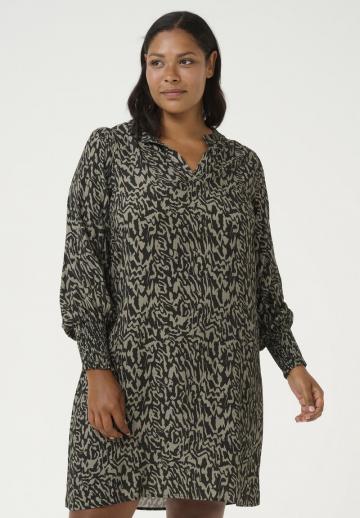 Вязаное платье