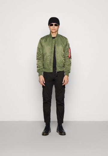 Куртка бомбер