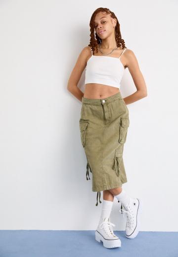 Юбка с накладными карманами