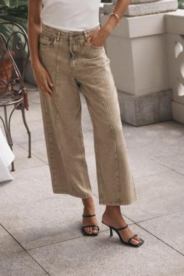 Прямые джинсы