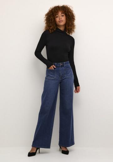 Прямые джинсы