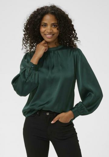 Атласная блузка