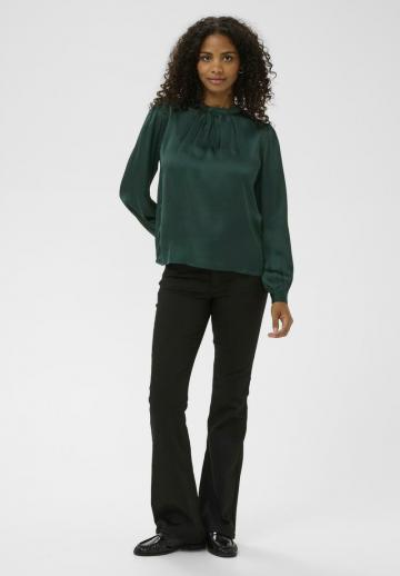 Атласная блузка