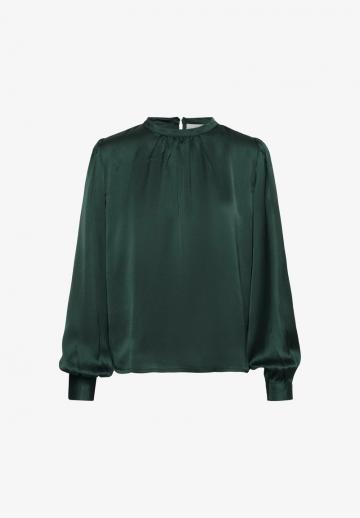 Атласная блузка