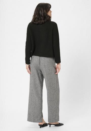 Вязаный жилет