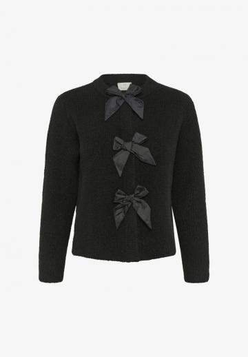 Вязаный жилет