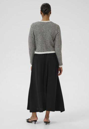 Жаккардовая вязаная кофта