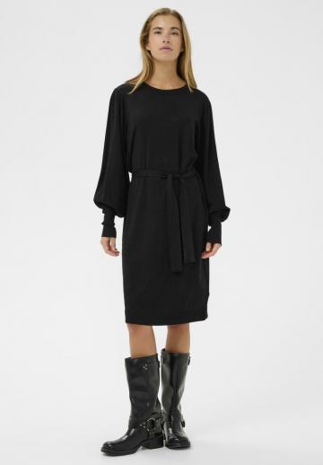 Вязаное платье