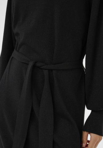 Вязаное платье