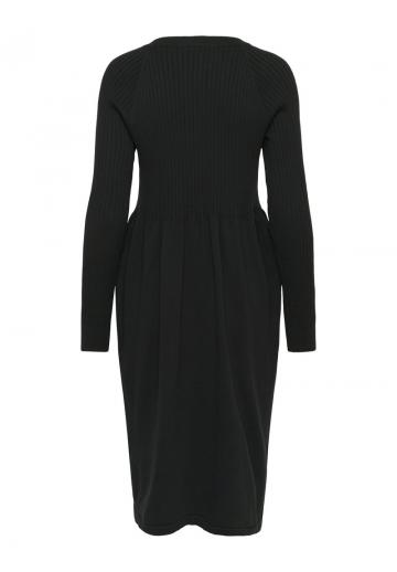 Вязаное платье