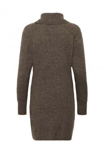 Вязаное платье