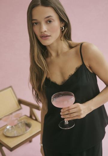 Топ на бретельках