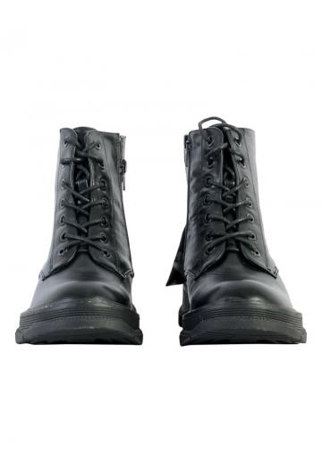 Ботинки на шнуровке