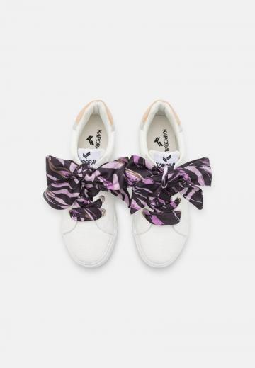 Гандбольные кроссовки