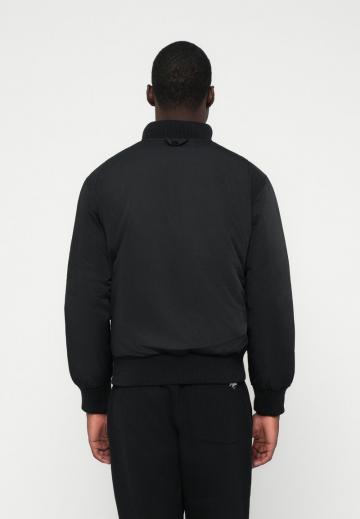 Куртка бомбер