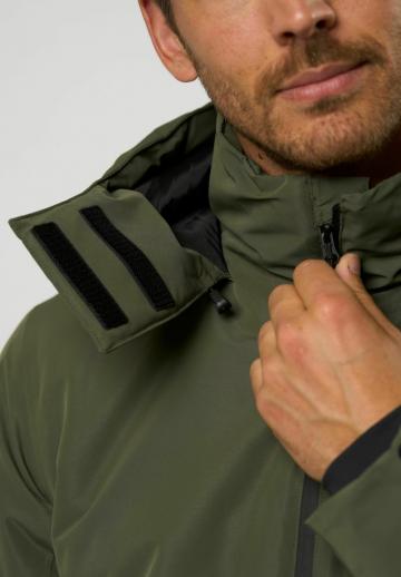 Сноубордическая куртка