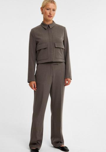 Куртка с накладнымит карманами