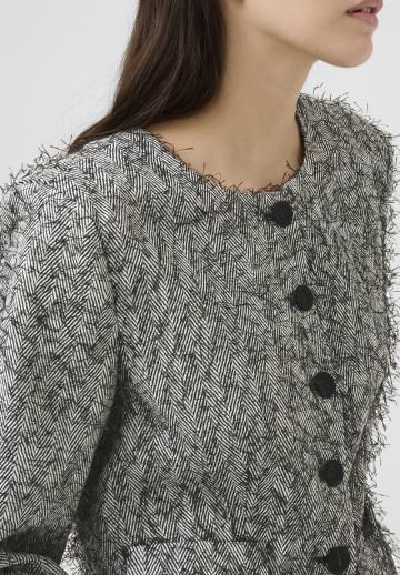 Короткая куртка