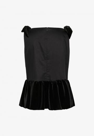 Блузка без рукавов