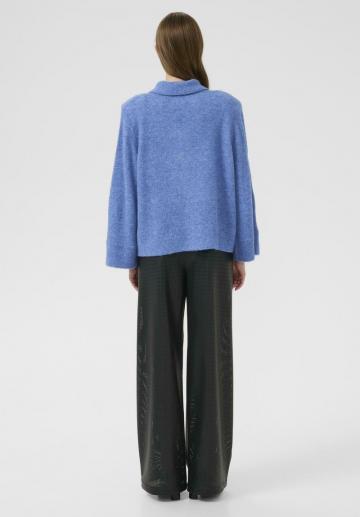 Пуловер с вырезом V