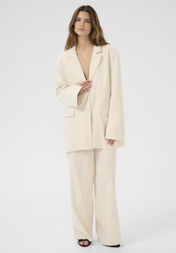 Короткое пальто