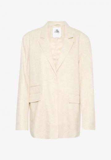 Короткое пальто