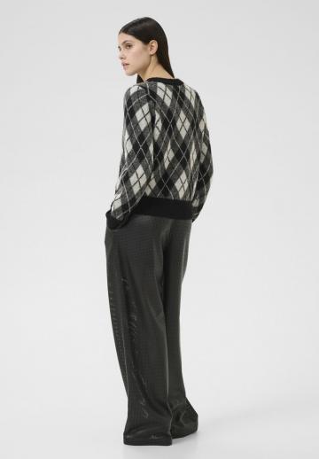 Жаккардовая вязаная кофта