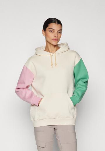 Спортивная толстовка