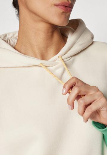 Спортивная толстовка