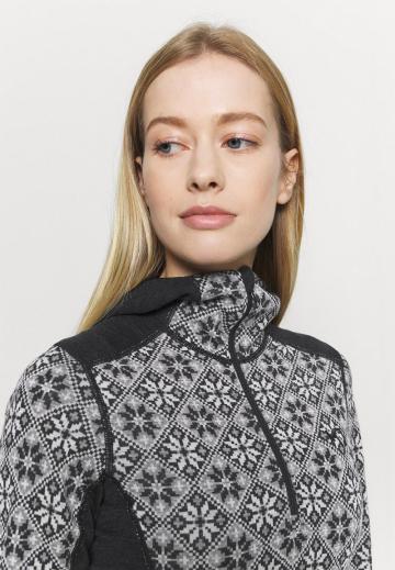 Пуловер с капюшоном