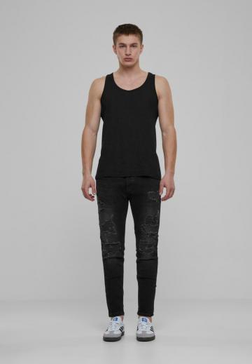 Узкие джинсы