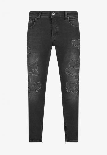 Узкие джинсы