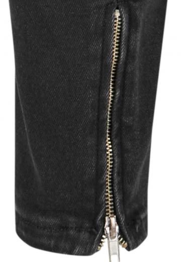 Узкие джинсы