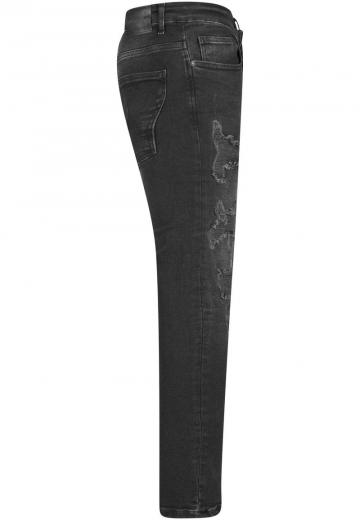 Узкие джинсы