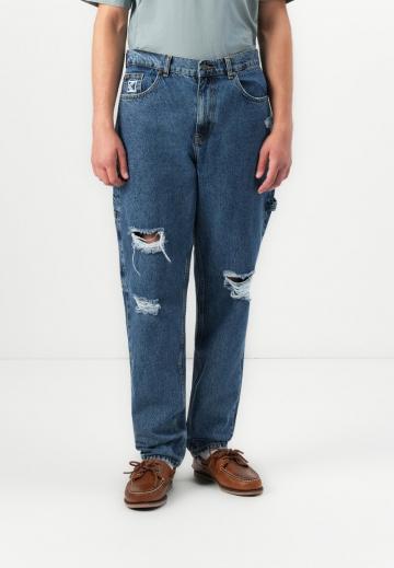 Прямые джинсы