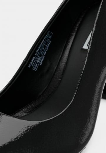 Туфли на высоком каблуке