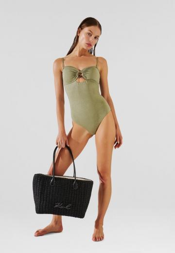 Слитный купальник