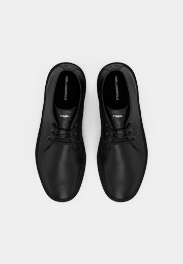 Ботинки на шнуровке