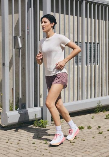 Беговые кроссовки