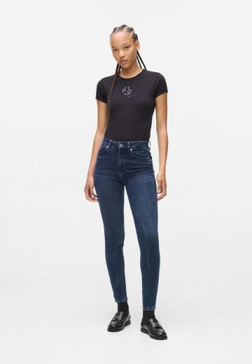 Узкие джинсы