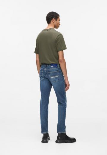 Узкие джинсы